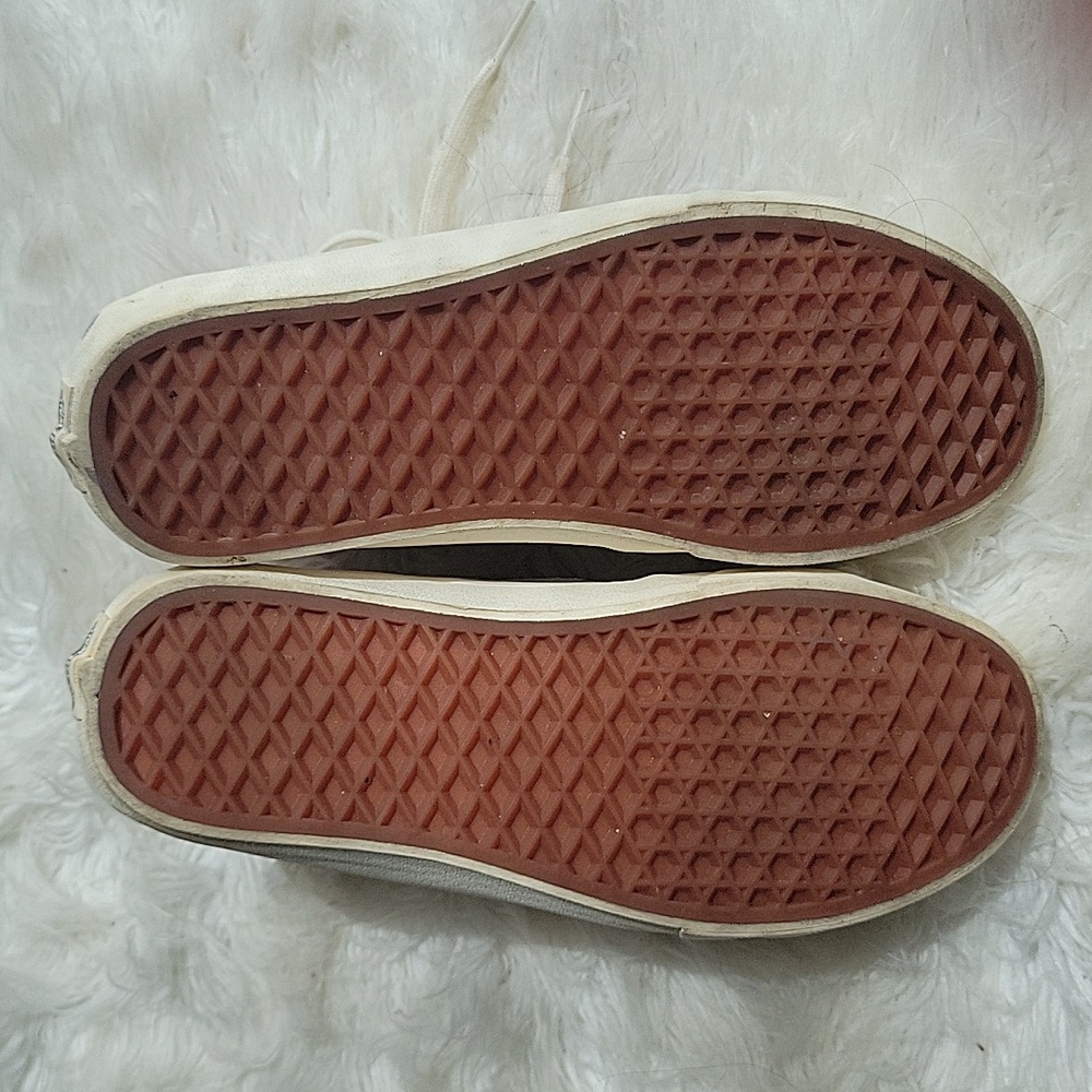 Vans - Picture 4 of 6